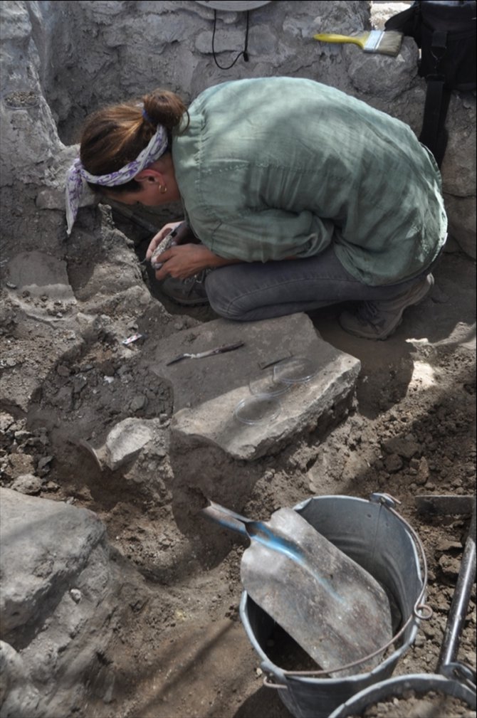 Daskyleion kazısında milattan önce 4. yüzyıldan kalma "mask" bulundu