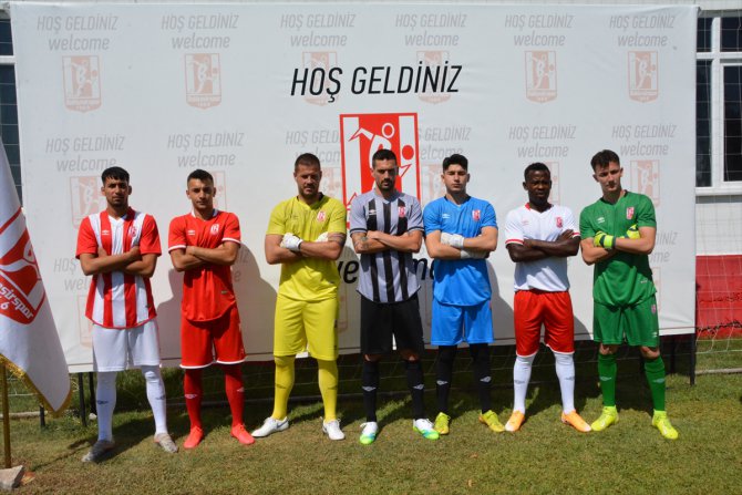 Balıkesirspor'un yeni sezon formaları tanıtıldı