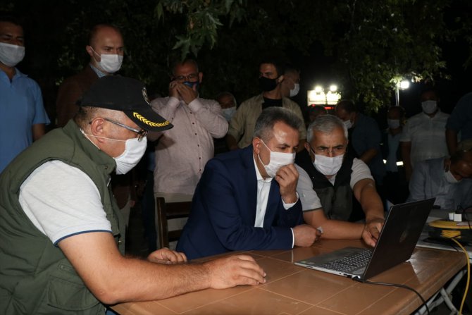 GÜNCELLEME 7 - Adana'da orman yangınına müdahale ediliyor