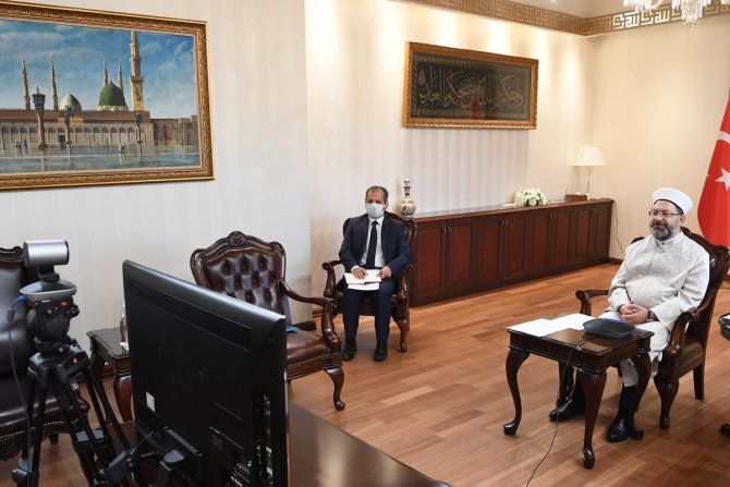 Diyanet İşleri Başkanı Erbaş, Pakistan Din İşleri ve İnançlar Arası Uyum Bakanı Kadri ile görüştü