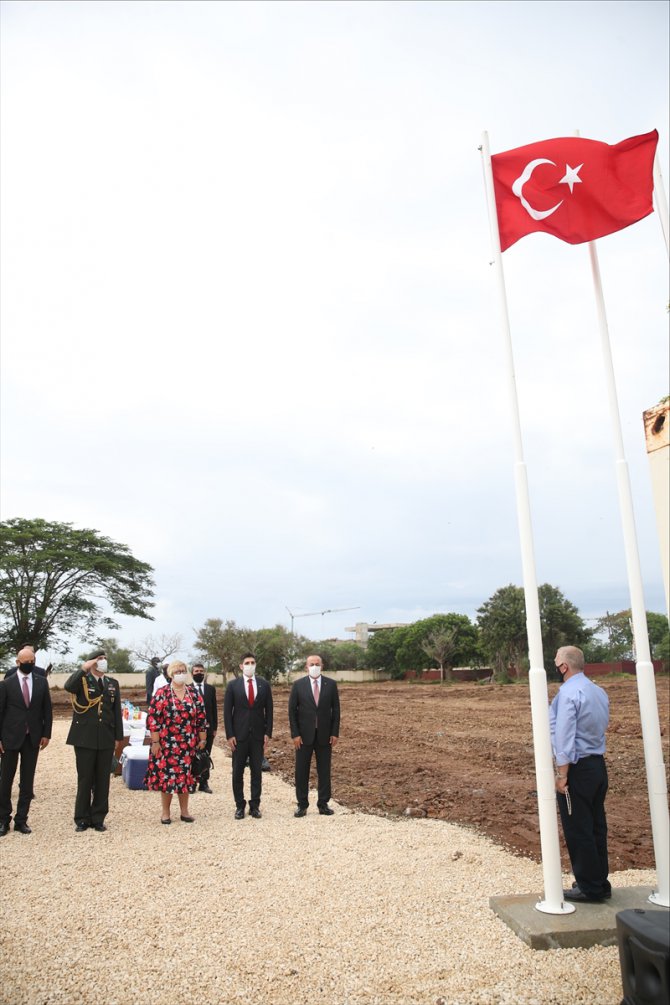 Dışişleri Bakanı Çavuşoğlu Dakar Büyükelçiliğinin yeni binasının temelini attı