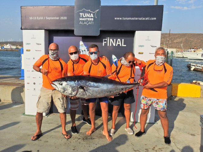 İzmir'deki açık deniz balıkçılık turnuvasında ilk gün tamamlandı