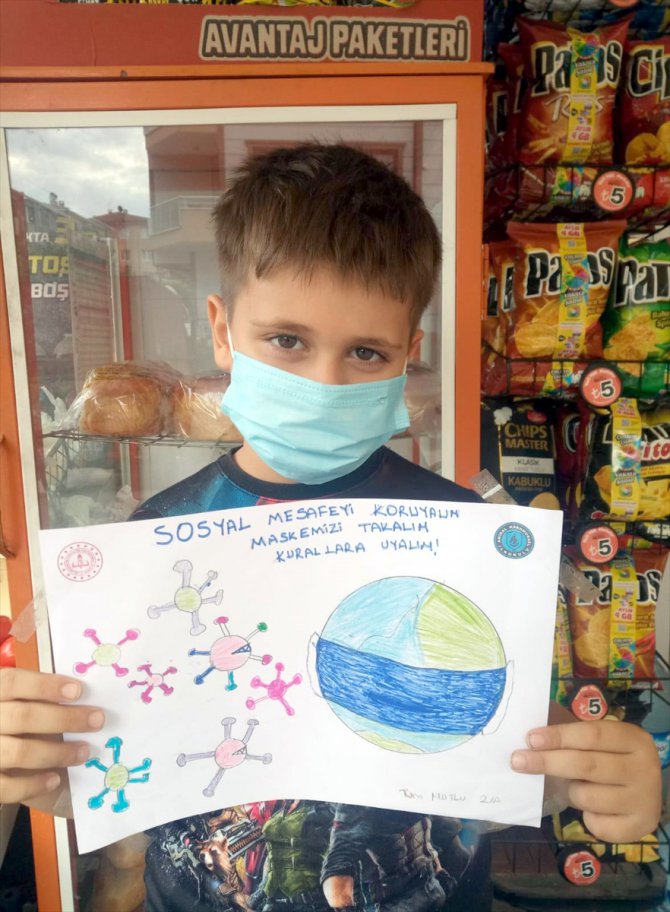 Kocaeli'de öğrencilerden afişli "Maske tak" mesajı