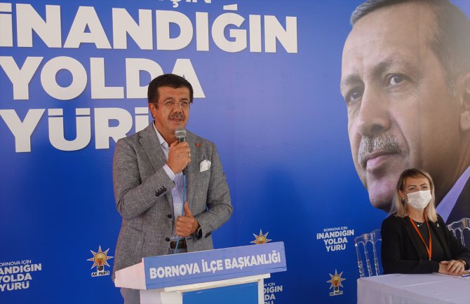 AK Parti'li Hamza Dağ, Bornova 7. Olağan İlçe Kongresinde konuştu:
