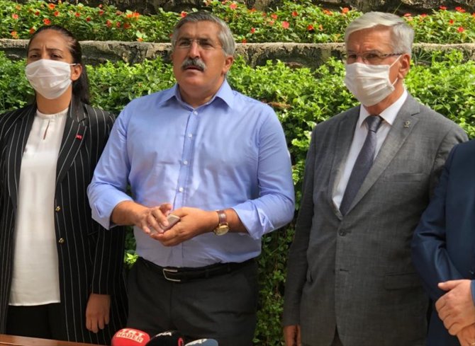 AK Parti'li Yayman'dan orman yangınıyla ilgili iddialara yalanlama: