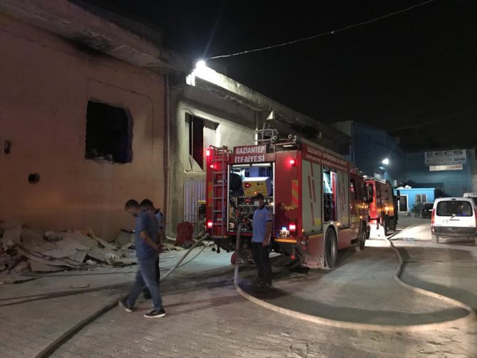 Gaziantep'teki demir doğrama atölyesinde çıkan yangın söndürüldü