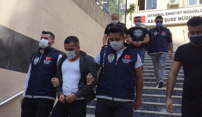 İstanbul Adliyesi önündeki silahlı kavgaya karışan 2 kişi tutuklandı
