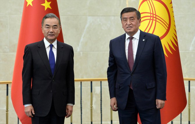 Kırgızistan, borç geri ödemelerinde Çin'den erteleme istedi