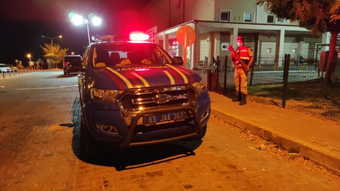 Şanlıurfa'da inşaat işçilerini taşıyan kamyonet şarampole devrildi: 7 yaralı