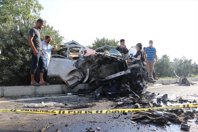Adana'da tır ile cip çarpıştı 3 kişi yaralandı