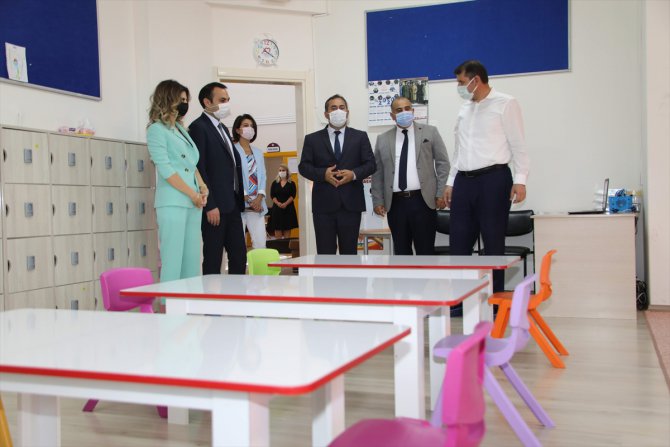 Sivas'ta okullar eğitime hazırlanıyor
