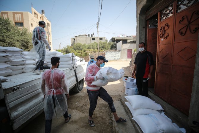 UNRWA, Gazze'de Kovid-19 nedeniyle ara verdiği faaliyetlerine devam ediyor