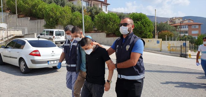 Bursa'da gasp iddiasıyla gözaltına alınan 5 şüpheli tutuklandı