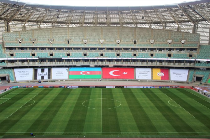 Neftçi-Galatasaray karşılaşmasının oynanacağı statta "kardeşlik" pankartları