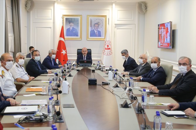 İçişleri Bakanı Süleyman Soylu 81 ilin valisiyle "Kovid-19" tedbirlerini değerlendirdi