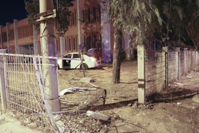 İzmir'de bir kişinin 250 bin lirasını çaldıktan sonra kaza yapan 3 şüpheliden 1'i yakalandı