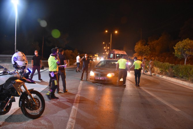 Muğla'da zincirleme trafik kazası sonucu 1'i polis 3 kişi yaralandı