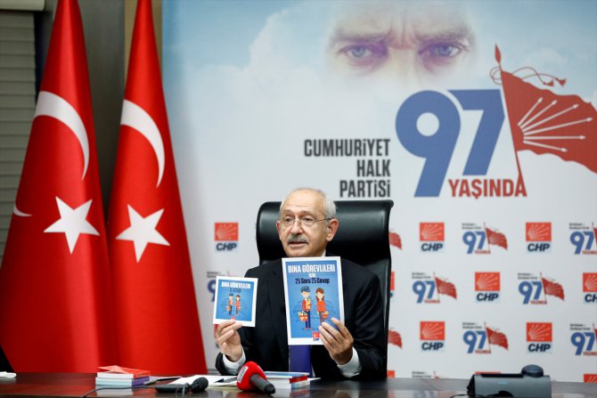 CHP Genel Başkanı Kılıçdaroğlu, apartman görevlileriyle görüştü: