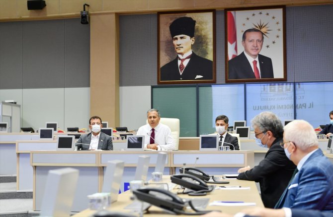 İstanbul Valisi Yerlikaya'nın başkanlığında "İl Pandemi Kurulu" toplandı