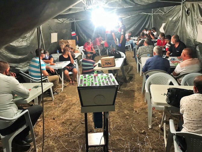 Kırıkkale'de çadırda kumar oynayan 37 kişiye 161 bin 875 lira ceza