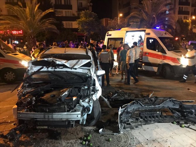 Adana'da zincirleme trafik kazası: 6 yaralı
