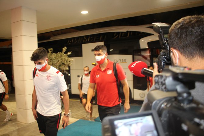 Antalyaspor, Beşiktaş maçı için İstanbul'a gitti