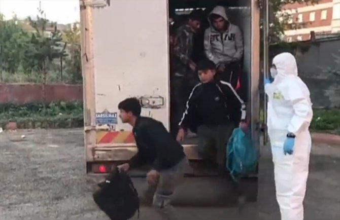 Van'da 87 düzensiz göçmen yakalandı