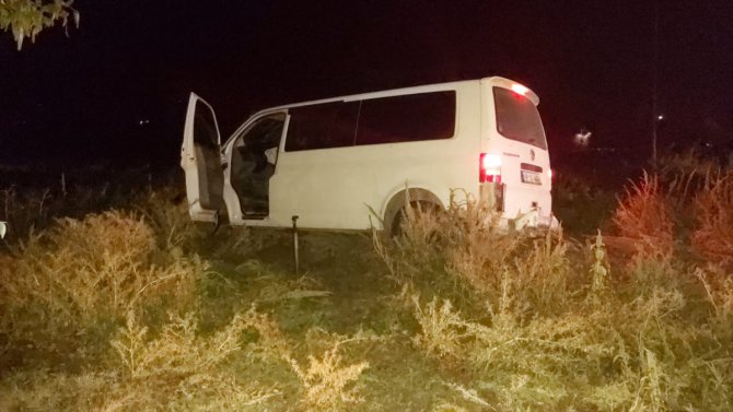 Afyonkarahisar’da hafif ticari araç ile kamyonet çarpıştı: 5 yaralı