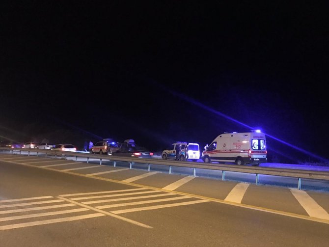 Zonguldak'ta kayalıklara sıkışan kişi kurtarıldı