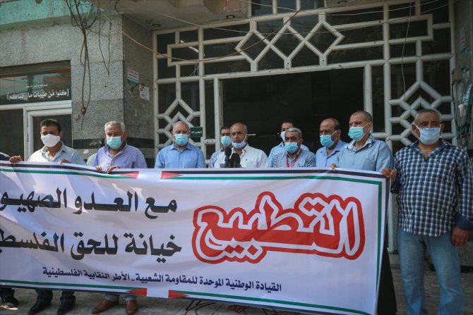 İsrail'in BAE ve Bahreyn'le imzaladığı normalleşme anlaşmaları Gazze'de protesto edildi