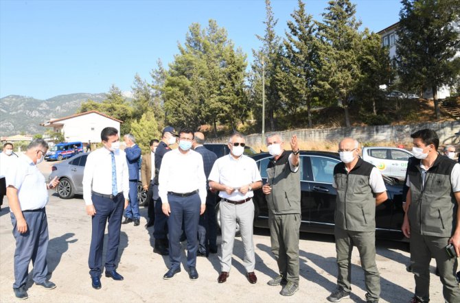 Antalya Valisi Yazıcı, Adrasan'da yanan ormanlık alanda inceleme yaptı: