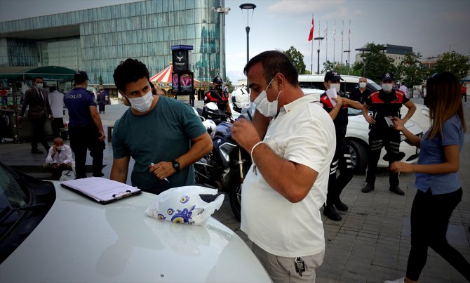 Bursa'da Kovid-19 tedbirlerine uymayan 36 kişiye para cezası