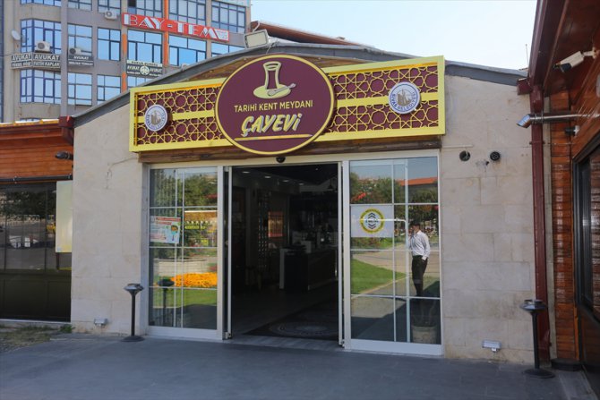 TDK'den bünyesindeki işletmelere Türkçe isim veren Sivas Belediyesine ödül