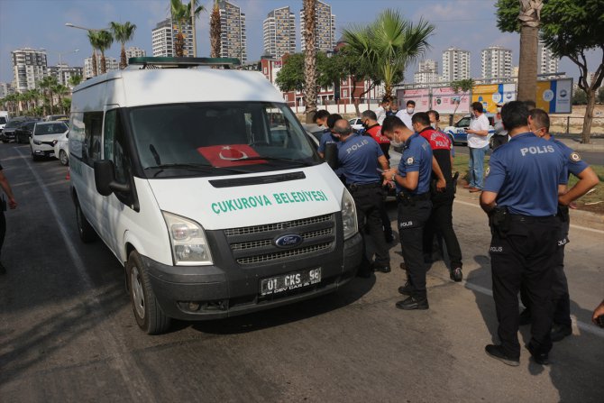 Adana'da cenaze aracı sürücüsü silahlı saldırıda yaralandı