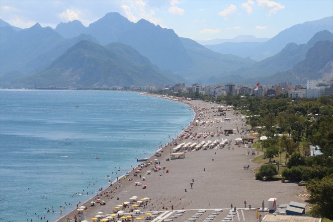 Antalya "güvenli tatil" ile yabancı rakiplerini geride bıraktı