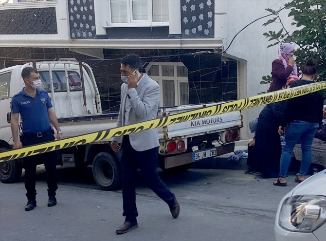 Arnavutköy'de karısı ve karısının arkadaşı olduğunu iddia ettiği kişiyi öldüren zanlı yakalandı