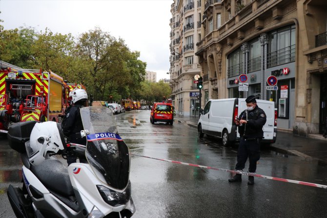 GÜNCELLEME 2 - Paris’te Charlie Hebdo'nun eski binası yakınlarında saldırı: 4 yaralı