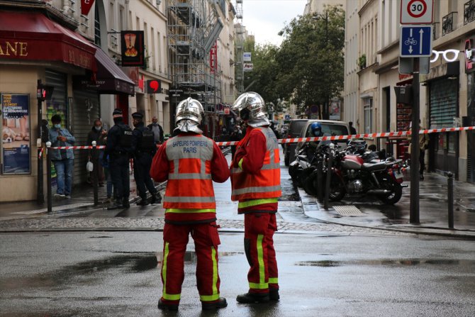 GÜNCELLEME 2 - Paris’te Charlie Hebdo'nun eski binası yakınlarında saldırı: 4 yaralı