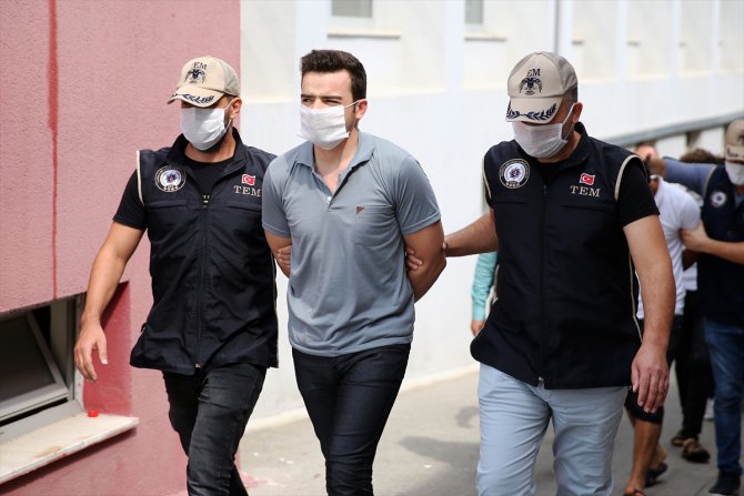 Adana'da yakalanan 5 DEAŞ şüphelisi tutuklandı