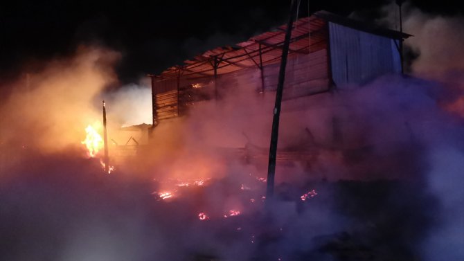 GÜNCELLEME - Kocaeli'de palet fabrikasında yangın