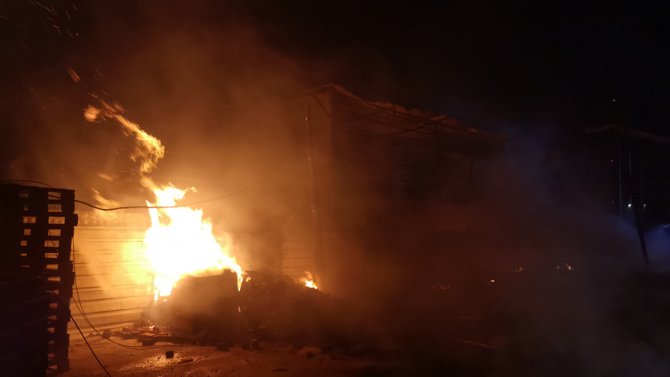GÜNCELLEME - Kocaeli'de palet fabrikasında yangın