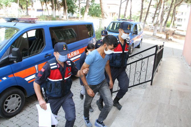 Manisa'daki uyuşturucu operasyonunda 2 kişi tutuklandı