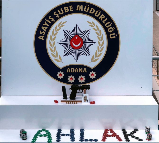 Adana'da kumar operasyonunda 35 kişi suçüstü yakalandı