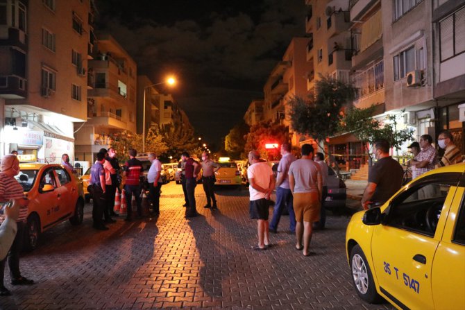İzmir'de taksi durağında silahlı kavga: 4 yaralı