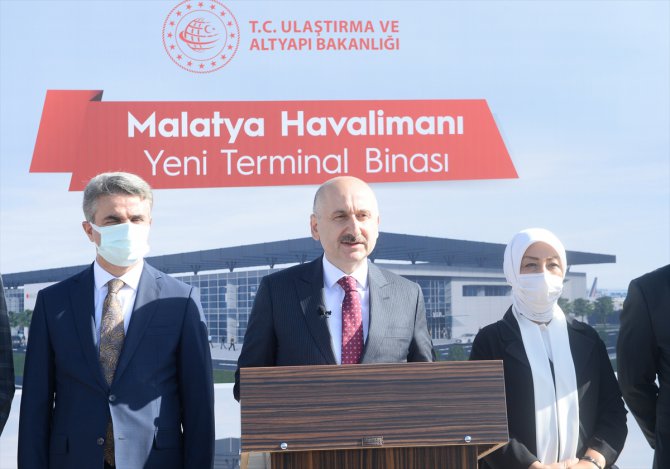 Bakan Karaismailoğlu, hava yolu taşımacılığındaki gelişmeleri anlattı: