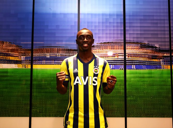 Fenerbahçe, Cisse ile 1+1 yıllık sözleşme imzaladı
