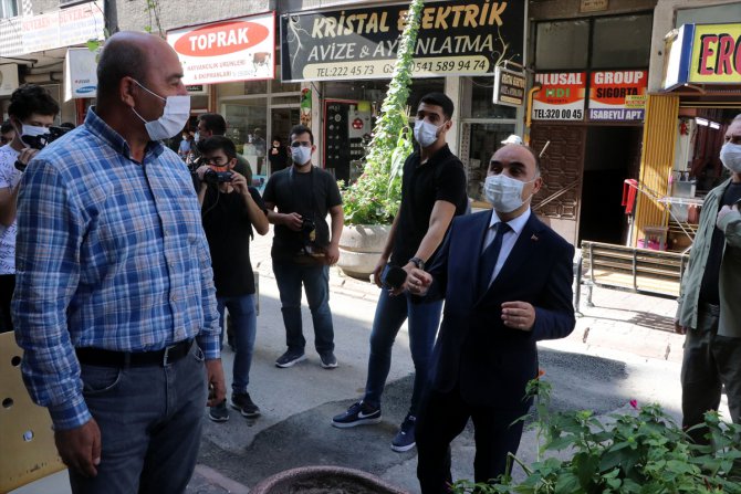 Kayseri'de maske kuralını ihlal eden pazarcılar, tezgah açamayacak