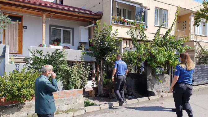 Polis karantinayı ihlal eden Kovid-19 temaslısını kahvehanede buldu