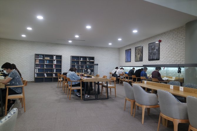 Bursa Millet Kütüphanesi hizmete açıldı