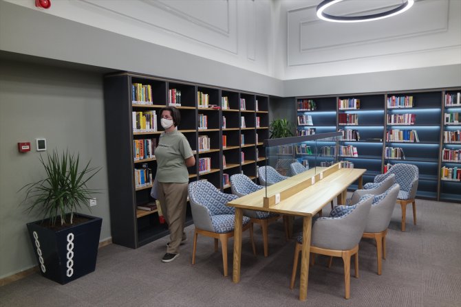 Bursa Millet Kütüphanesi hizmete açıldı